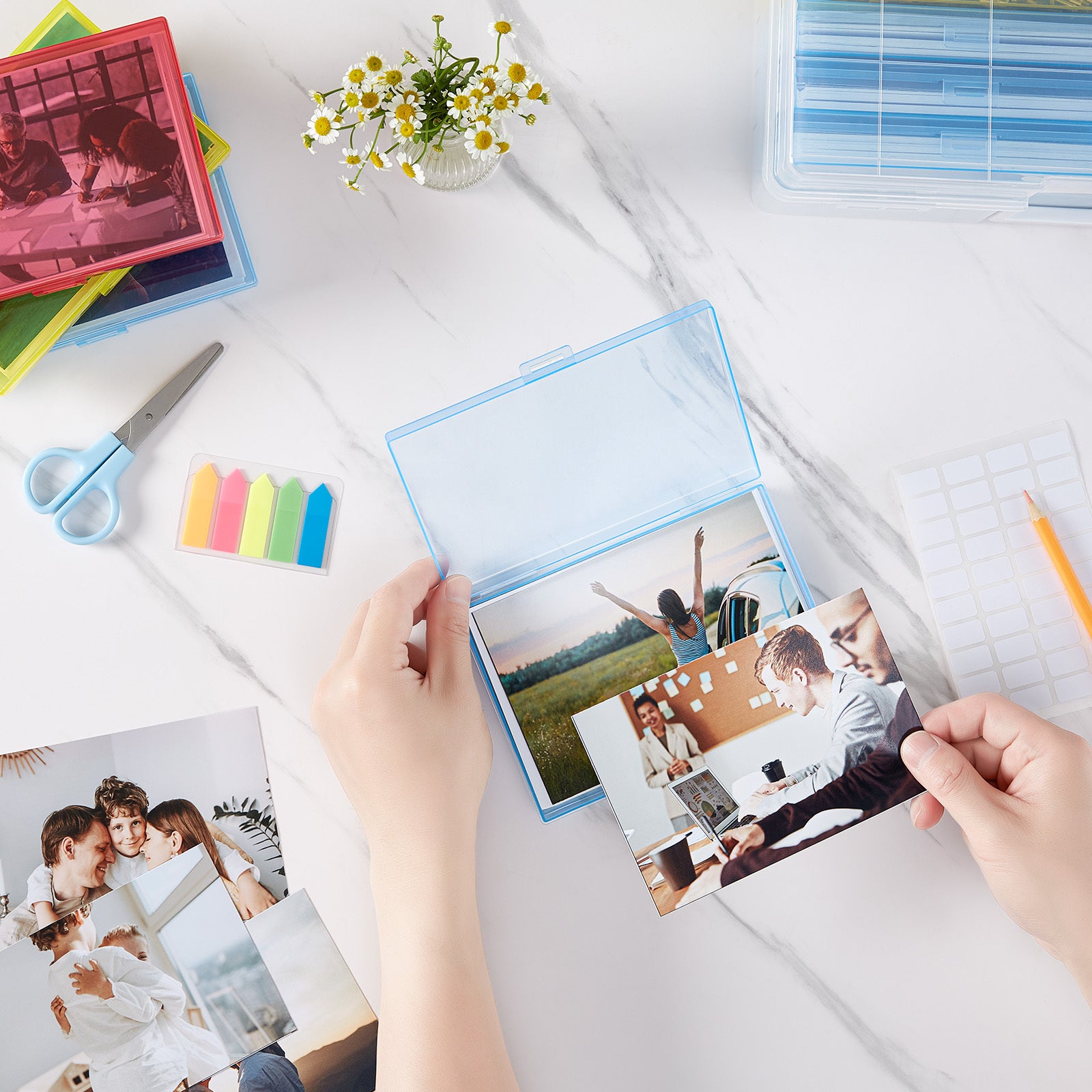 Photo Storage Box 4x6 Photo Case, 14 Inner Photo Keeper, Clear Photo Boxes Storage with 1 Sheet Label Sticker, Plastic Craft Storage Box with lids for Cards Pictures Stamps Office Supplies