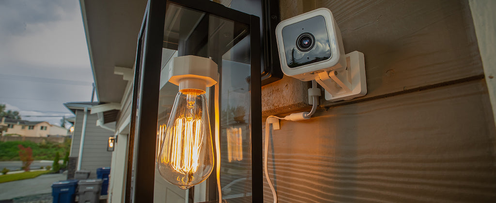 Wyze Lamp Socket Power Adapter for Wyze Cam v3/v4 (Camera Sold Separately)