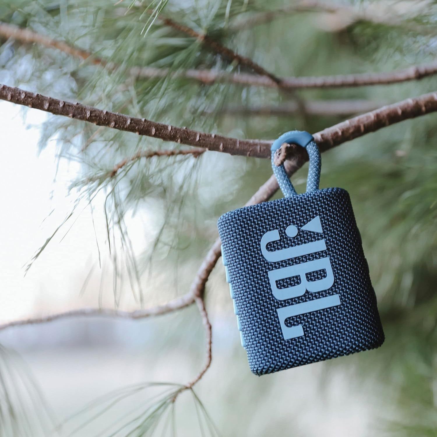 JBL Go 3 Portable Mini Bluetooth Speaker – Big Audio & Punchy Bass in a Pocket-Size Design, IP67 Waterproof & Dustproof for Shower/Beach/Pool, Up to 5 Hours Playtime per Charge, Rugged Fabric & Durable Housing, Integrated Carry Loop, USB-C Fast Recharge,